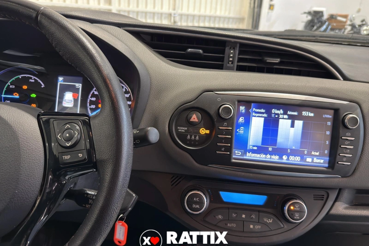 TOYOTA Yaris Yaris 1.5h Active